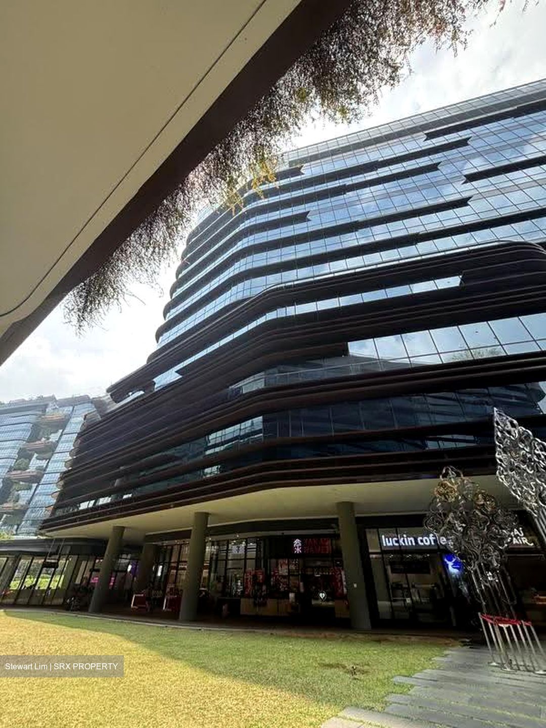 Woods Square (D25), Office #611010801